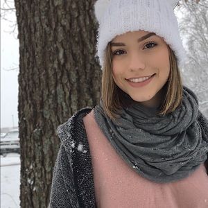 Meet your Posher, Emma